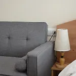 Dreamscape Komuna E Parisit Apartment