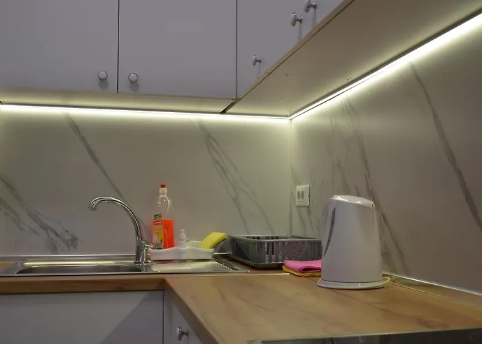 Dreamscape Komuna E Parisit Τίρανα